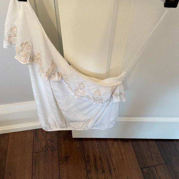 White off the shoulder free people top with flower detail - Picture 3 of 11